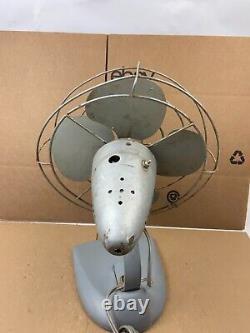 Vintage General Electric Metal Oscillating Desk Fan 17