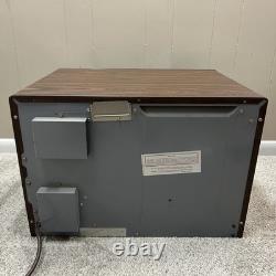Vintage General Electric Microwave Woodgrain J ET106 0A2 1980s Tested Working