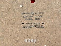 Vintage General Electric Mid Century Modern Red Kitchen Wall Clock 2H20 Works