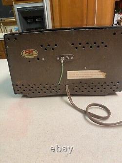 Vintage General Electric Model 408 Radio, Works Good