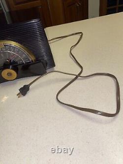 Vintage General Electric Model 408 Radio, Works Good