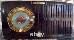 Vintage General Electric Model 505 Tube Alarm Clock Radio Brown- UNTESTED- READ
