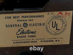 Vintage General Electric Model 505 Tube Alarm Clock Radio Brown- UNTESTED- READ