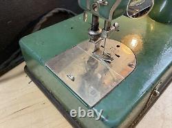 Vintage General Electric Model A Portable Sewing Machine +Case GE 5BA41BA3 GREEN