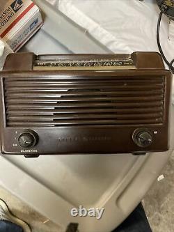 Vintage General Electric Model GE 356 Radio 1950's Bakelite -works Very Good