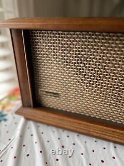 Vintage General Electric Musaphonic AM/FM Tube Radio