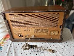 Vintage General Electric Musaphonic AM/FM Tube Radio