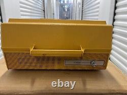 Vintage General Electric PartyMate Solid State Turntable Model V423R