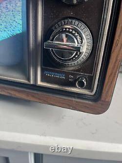 Vintage General Electric Performance Television CRT TV Gaming 1981 Retro 10 In