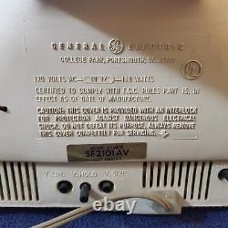 Vintage General Electric Portable TV SF2101AV Analog