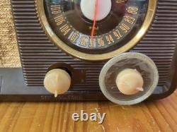 Vintage General Electric Radio From 1948 Model 210-212. Tested Works Look At Pic