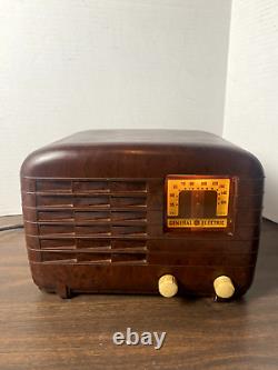 Vintage General Electric Radio H-600U WORKS