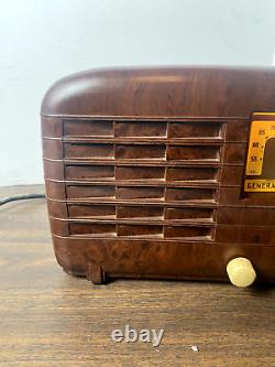 Vintage General Electric Radio H-600U WORKS