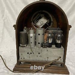 Vintage General Electric Superheterodyne Cathedral RCA Tube Radio Powers up