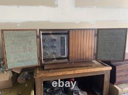 Vintage General Electric T-1000B Radio AM/FM Phono removable External Speakers