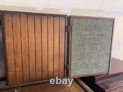 Vintage General Electric T-1000B Radio AM/FM Phono removable External Speakers