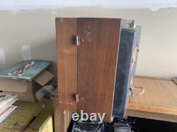 Vintage General Electric T-1000B Radio AM/FM Phono removable External Speakers