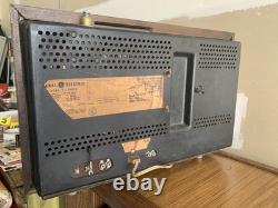 Vintage General Electric T-1000B Radio AM/FM Phono removable External Speakers