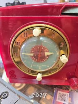 Vintage General Electric Transistor radio 517f Red GE 1950s, Works Well