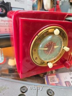 Vintage General Electric Transistor radio 517f Red GE 1950s, Works Well