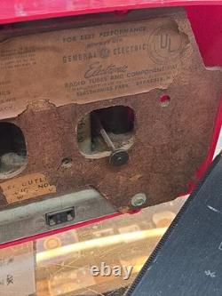 Vintage General Electric Transistor radio 517f Red GE 1950s, Works Well