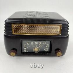 Vintage General Electric Tube Radio Model 202 Powers On