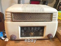 Vintage General Electric Tube Radio-model 201-cream Color-usa Made-turns On-stat