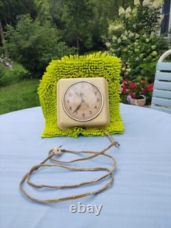 Vintage General Electric Wall Clock 1940, 2H08