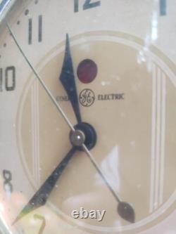 Vintage General Electric Wall Clock 1940, 2H08