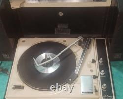 Vintage General Electric Wildcat Portable Record Player / V936