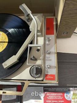Vintage General Electric Wildcat Record Player Tested And Works