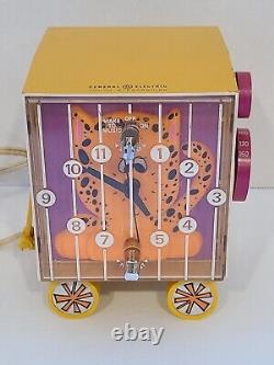 Vintage-General Electric Youth Electronics Circus Wagon Clock Radio Model C3600A