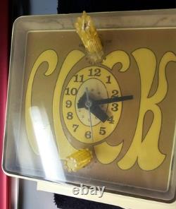 Vintage Groovy Retro Solid state Radio General Electric c3300a