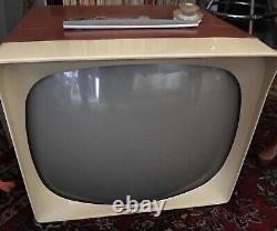 Vintage MCM 1958 General Electric GE Rust Color Tube Television Model 17P1327