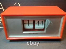 Vintage MCM General Electric GE Flip Clock 8114 Orange Tested Works Great Atomic