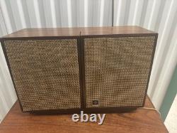 Vintage Mid Century 1960s GE General Electric T-1000B Stereo AM FM Radio