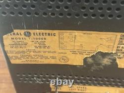 Vintage Mid Century 1960s GE General Electric T-1000B Stereo AM FM Radio