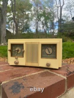 Vintage Mid-Century General Electric Alarm Clock Tube Radio -Works