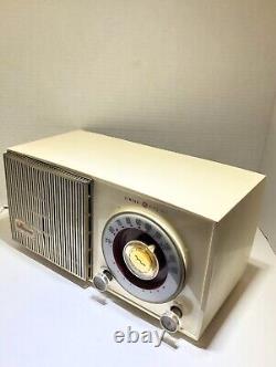 Vintage Mid Century General Electric Clock Radio Phono Model 447