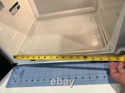 Vintage RARE 1991 General Electric Microwave Oven Model JE1425K VTG TESTED HUGE