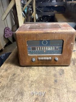 Vintage Rare 1940s General Electric Model L-652 Superheterodyne Tube Radio USA