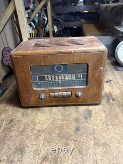 Vintage Rare 1940s General Electric Model L-652 Superheterodyne Tube Radio USA
