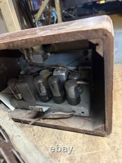 Vintage Rare 1940s General Electric Model L-652 Superheterodyne Tube Radio USA