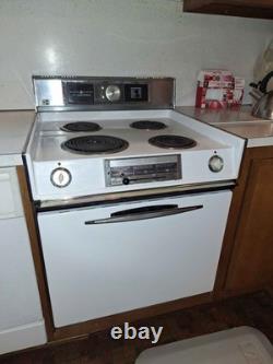 Vintage Rare 1960's General Electric Stove & HOODAutomatic Cleaning OvenWORKS