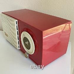 Vintage Red and White 1955 General Electric Model 471 AM Tube Radio Real Charmer