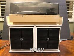 Vintage Space Age 1970's GE Record Player