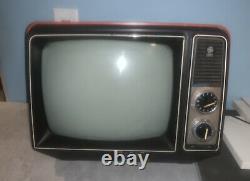 Vintage Television GE General Electric Performance Portable TV 12XB9104T Orange