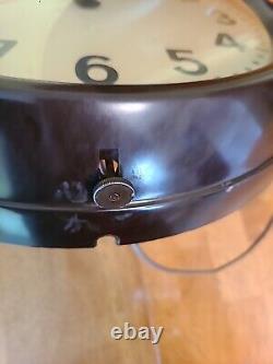 Vintage WORKING General Electric GE Red Eye Wall Clock 14 1H1412