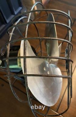 Vintage ca. 1940 GE No. 49X723 Quiet Blade Oscillating 10 Desk Fan Working