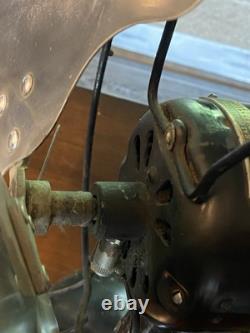 Vintage ca. 1940 GE No. 49X723 Quiet Blade Oscillating 10 Desk Fan Working